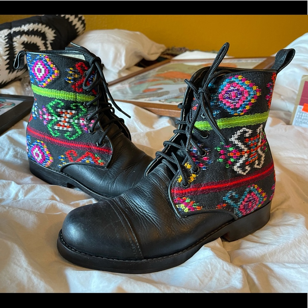 TEYSHA Handmade Guatemalan Leather Festival Boots 9 RARE!